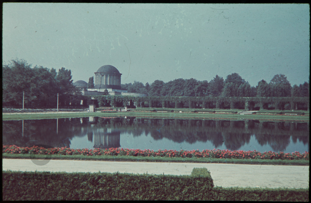 Wrocław, sadzawka i Pawilon Czterech Kopuł