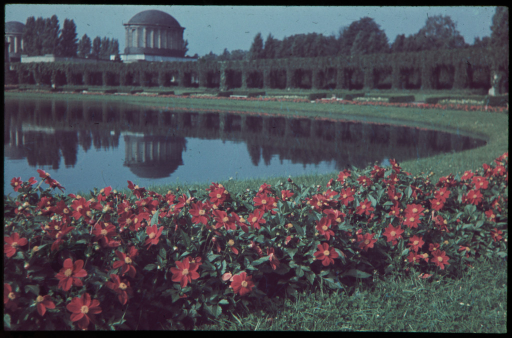 Wrocław, sadzawka i Pawilon Czterech Kopuł