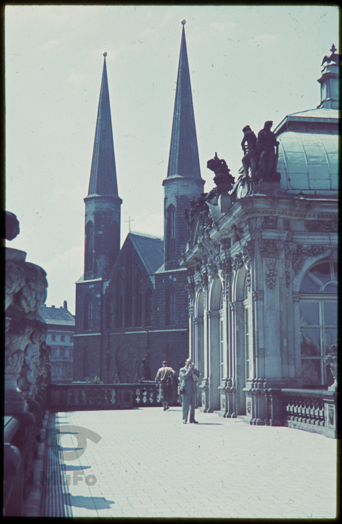 Drezno, pałac Zwinger i nieistniejący kościół św. Zofii (Sophienkirche)