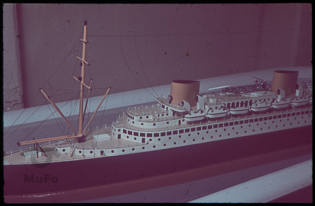 Model okrętu w wannie