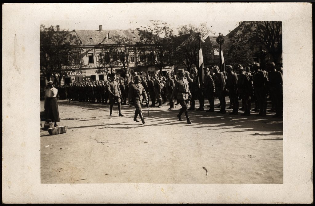 wizytacja oddziału wojska