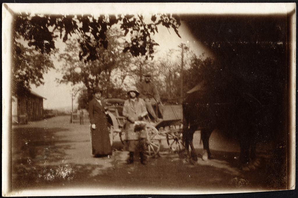 Felled, stacja kolejowa, dwie kobiety