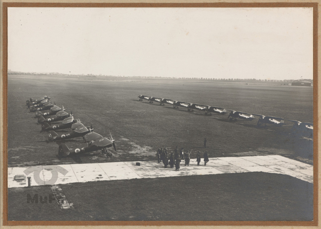 Dęblin, lotnisko, samoloty PZL P 11 c.