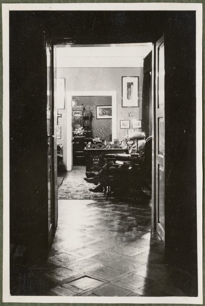 Wnętrze mieszkania Adama Podwina, ul. Kanonicza 7, Kraków