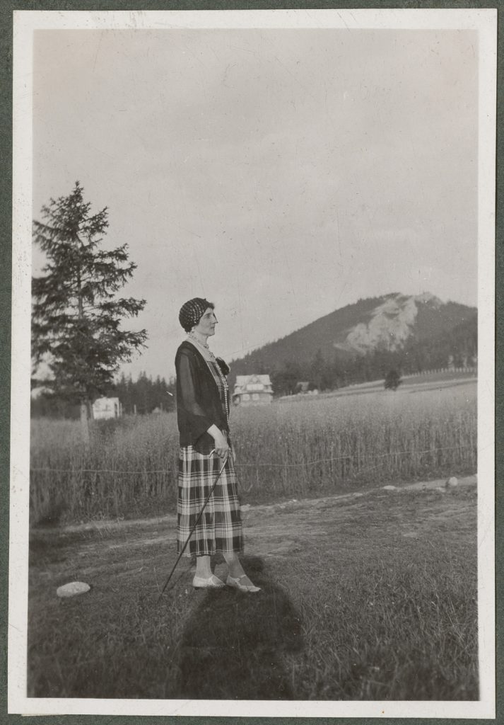 Wanda Korytowska, portret w plenerze