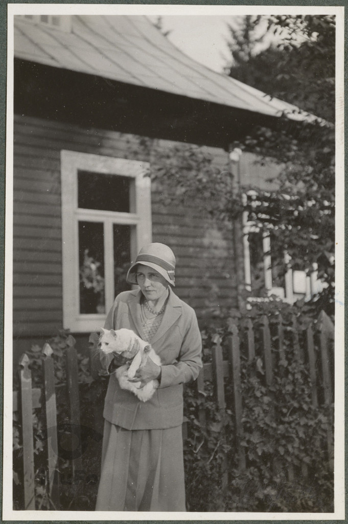 Marie w Dolinie Strążyskiej portret w plenerze