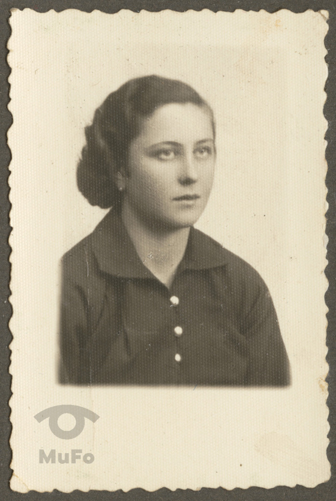 młoda kobieta, portret