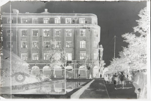 Wilno, ulica Mickiewicza, zniszczony Dom Towarowo-Przemysłowy Bracia Jabłkowscy