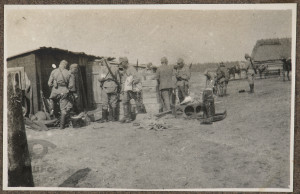 Dęblin, przegląd zdobytych rosyjskich magazynów przez żołnierzy Austro-Węgier