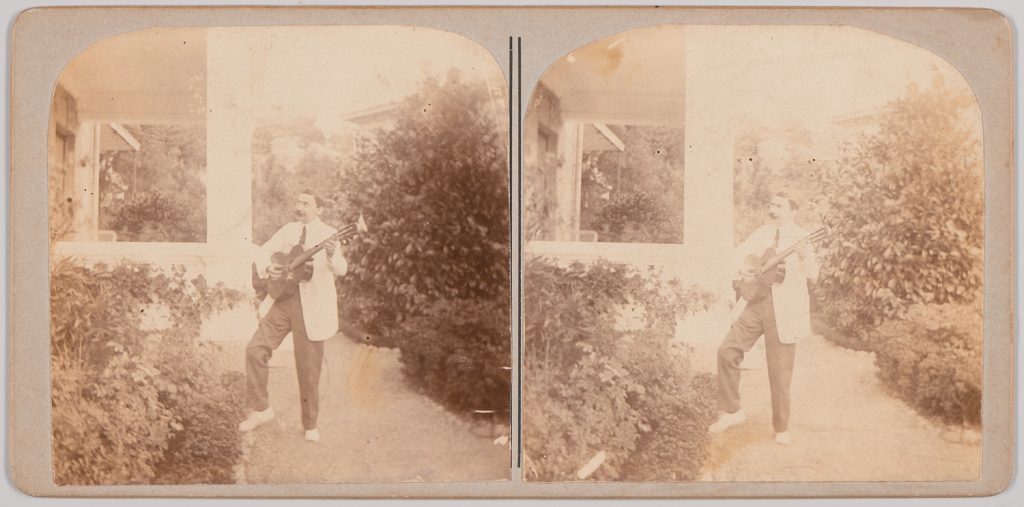 Krym, mężczyzna z gitarą