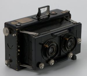 Aparat fotograficzny stereoskopowy