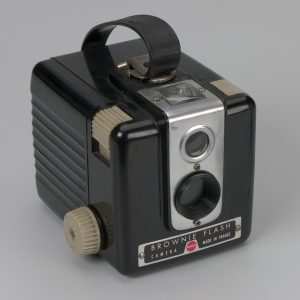 Aparat fotograficzny,  Kodak Brownie Flash
